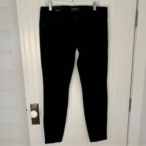 Bebe Premium Denim 97% Rayon Black Embellished Straight Leg Zipper Detail Jeans